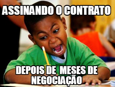 assinando-o-contrato-depois-de-meses-de-negociao